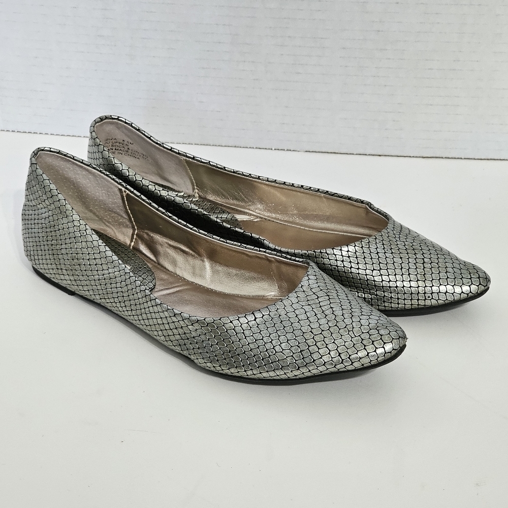 STEVE Madden Silver Snakeskin Ibiza Flats